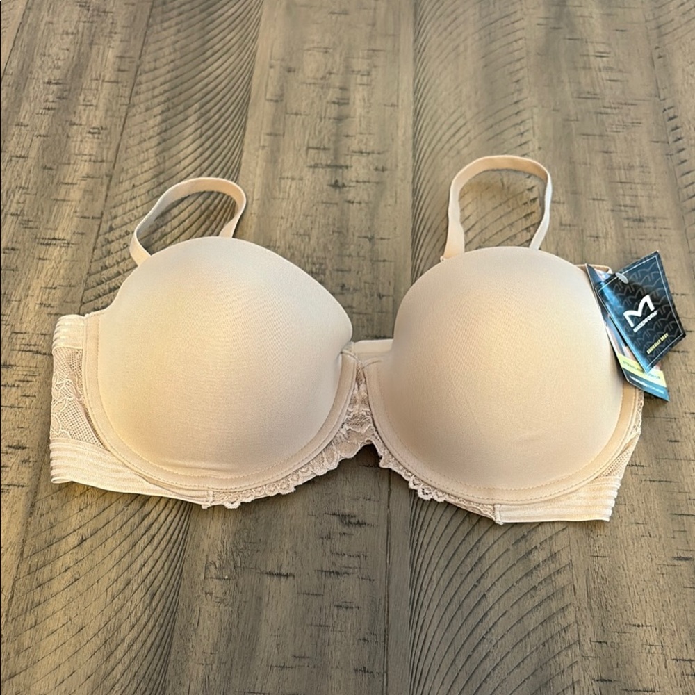 Elegant Cream Lace Bra